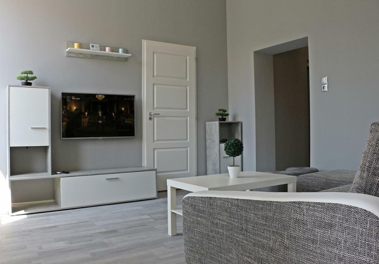 Centroom Apartman Sátoraljaújhely Buitenkant foto